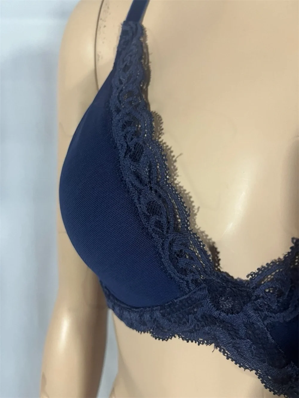 Natori Feather Tshirt Bra Navy Lace Trim Underwire Bra - Women Intimates - Picture 10 of 12